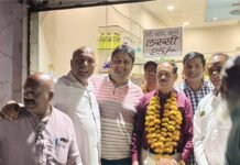 कांग्रेस में रेस्टोरेंट पॉलिटिक्स तेज, कार्यालय की जगह रेस्टोरेंट में मनाए जा रहे नेताओं के जन्मदिन, फिर शुरु हुआ गुटबाजी का दौर, वरिष्ठ नेता ही बन रहे टूल, शहर में कार्यकर्ताओं के बीच चर्चाएं शुरु,,