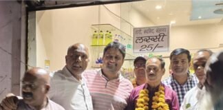 कांग्रेस में रेस्टोरेंट पॉलिटिक्स तेज, कार्यालय की जगह रेस्टोरेंट में मनाए जा रहे नेताओं के जन्मदिन, फिर शुरु हुआ गुटबाजी का दौर, वरिष्ठ नेता ही बन रहे टूल, शहर में कार्यकर्ताओं के बीच चर्चाएं शुरु,,