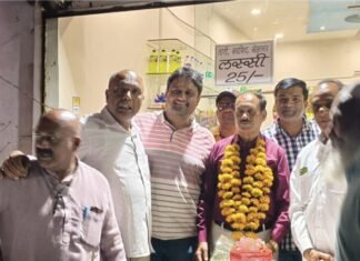 कांग्रेस में रेस्टोरेंट पॉलिटिक्स तेज, कार्यालय की जगह रेस्टोरेंट में मनाए जा रहे नेताओं के जन्मदिन, फिर शुरु हुआ गुटबाजी का दौर, वरिष्ठ नेता ही बन रहे टूल, शहर में कार्यकर्ताओं के बीच चर्चाएं शुरु,,