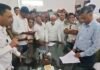 नाराज नकुलनाथ कार्यकर्ता के लिए पहुंचे कंट्रोल रुम, पुलिस अधिकारी से बोले डर का माहौल बन रहा है, कार्यवाही न हुई तो सीएम से चर्चा करुंगा, भाजपा नेता पर लगे कांग्रेस कार्यकर्ता की किडनेपिंग का आरोप,